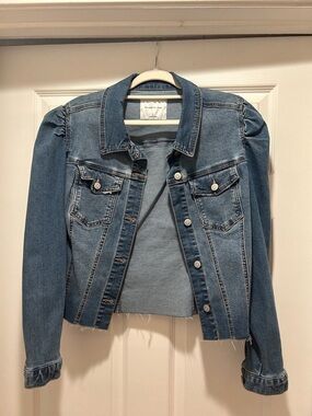 Celebrity Pink Denim Jean Jacket in Medium Blue